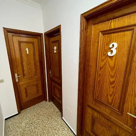 Bed & Breakfast Sarah Kite Ii Vv, 2