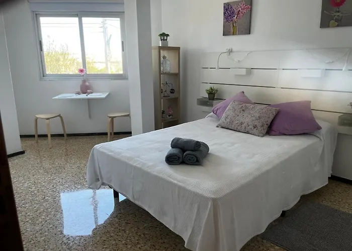Sarah Kite Ii Vv, 2 Nyaraló *