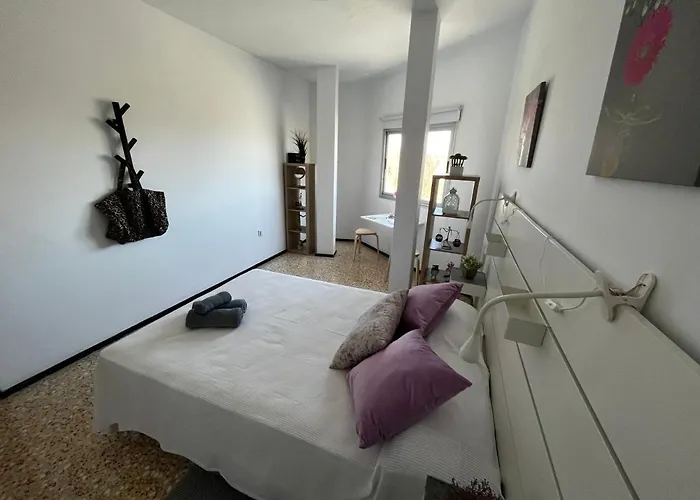 Sarah Kite Ii Vv, 2 Nyaraló *